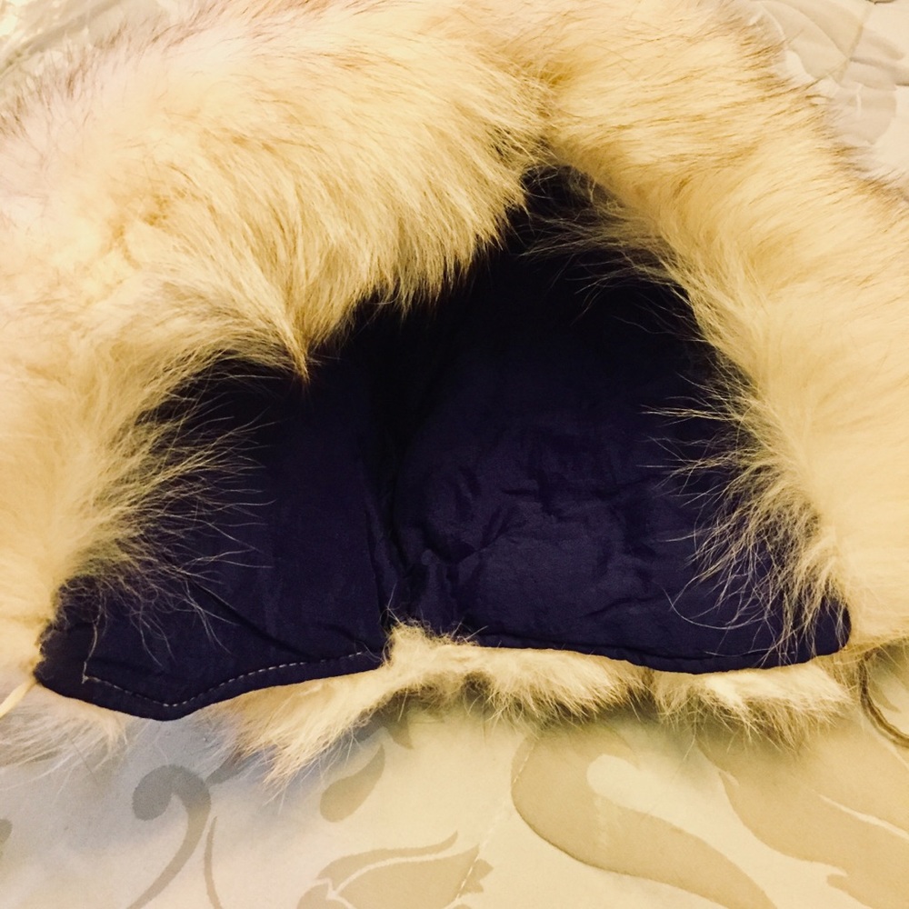 Arctic Fox Child’s Hat - Picture 4 of 5